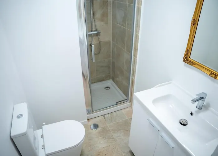 לינה וארוחת בוקר Moby Dick Colares *